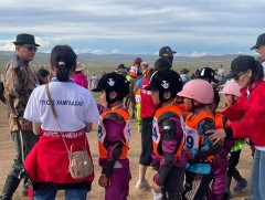 “Их хурд-10” хурдан морины уралдааны үеэр  14 хүүхэд мориноос унажээ