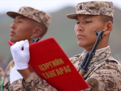 “Оюутан цэрэг”-үүд тангаргаа өргөлөө