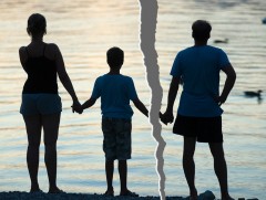  Гэр бүлийн хэрэг хянан шийдвэрлэхэд эвлэрүүлэн зуучлагчийн хамт сэтгэл зүйн туслалцаа үзүүлнэ