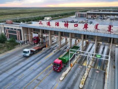 Эрээнхот боомтын ажиллах цагийг 4 цагаар сунгажээ