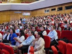 Сургагч багш бэлтгэх сургалтад 450 багш, боловсролын ажилтан хамруулжээ