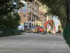 Саппорогийн уулзвараас Баруун 4 зам хүртэлх явган хүний замыг “ТАСО” компани өөрийн үйлдвэрлэсэн ч..