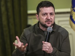 Зеленский: Орос эхлүүлсэн дайнаа өөрөө дуусгах ёстой