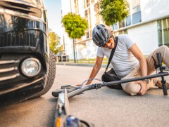 Скүүтертэй иргэд замын голоор зорчих, урсгал сөрөх зөрчил их гаргаж байна