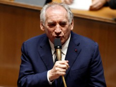 Францын парламент Засгийн газарт итгэл үзүүлэх асуудлаар санал хураана