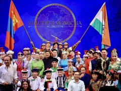 Энэтхэг Улсад үндэсний урлаг, соёлоо сурталчиллаа