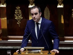 Францын Ерөнхий сайд Парламентын итгэл үзүүлэх эсэх хоёр ч санал хураалтыг амжилттай давлаа