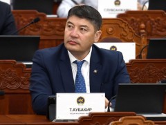 Т.Аубакир: Тэтгэврийг зургаан хувиар нэмэх шийдвэр гарч байна