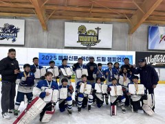 Монголын өсвөрийн хоккейн шигшээ баг олон улсын тэмцээнээс мөнгө, хүрэл медаль хүртжээ