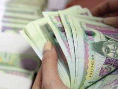 Нийт зээлийн өрийн үлдэгдлийн 59,7 хувийг иргэдийн зээл эзэлж байна