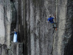 Хавцалд авсан гэрэл зургууд