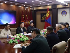 Дотоодын цэргийн байгууллагын алба хаагч, хугацаат цэргүүдэд хүний эрхэд суурилсан сургалт, нөлөөл..