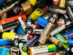 Нэг ширхэг хуруу зай 1-4 метр квадрат хөрс, 8000 литр усыг хордуулж, бохирдуулдаг 