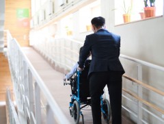 Улсын хэмжээнд хөгжлийн бэрхшээлтэй арван мянга гаруй хүүхэд бүх шатны сургуульд суралцаж байна