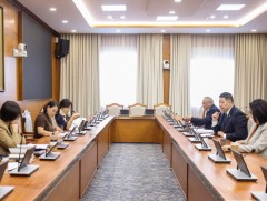 Нийгмийн эрүүл мэндийн тусламж, үйлчилгээний тухай хуулийн хэрэгжилтийг эрчимжүүлэх асуудлаар хура..