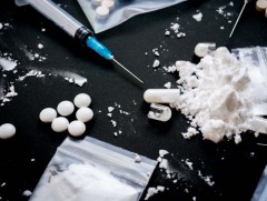 ЦЕГ: Мансууруулах эм, сэтгэцэд нөлөөт бодистой холбоотой 240 гэмт хэрэг бүртгэгджээ