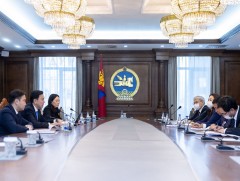 УИХ-ын дарга Н.Учрал тэтгэврийн зээлийн хугацааг сунгах асуудлаар Монголбанк, арилжааны банкуудын ..