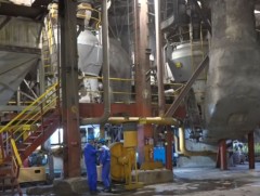 Гэмтэл гарсан үед зуухан цехийнхэн 60 градусын халуунд хамгийн багадаа 8, хамгийн ихдээ 12 цаг ажи..