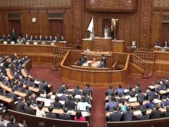 Японд ээлжит бус сонгуулийн өмнө Парламентын доод танхимыг татан буулгав