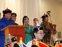 АНУ-ын Вашингтон Диси хот орчмын монголчууд Сар шинийн баяраар ахмадууддаа хүндэтгэл үзүүллээ