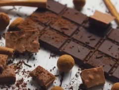 Какаоны үнэ мэдэгдэхүйц буурсан ч шоколадны үнэ өндөр хэвээр байна