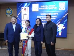 Дархан-Уул: Өсвөрийн шилдэг тамирчдыг шагнаж урамшууллаа 