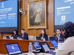 Зөвшөөрөл гэж нэрлээгүй ч бизнес эрхлэхэд иргэдээс шаарддаг 1000 гаруй баримт бичиг хүнд суртал үү..