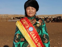 Дундговь аймгийн малчин бүсгүй П.Энхбаатар 