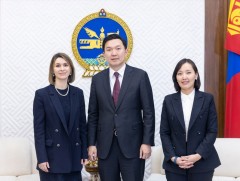 УИХ-ын дарга Н.Учрал Олборлох салбарын ил тод байдлын санаачилгын Азийн бүс хариуцсан захирал Олиа..