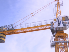 Л.Амаржаргал 43 дахь жилдээ кранчаар ажиллаж байна