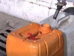 Хүнсний зориулалтын бус хуванцар савнаас 170 гаруй химийн бодис ялгардаг 