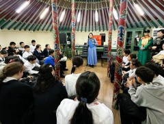 Өв соёлдоо хайртай хүүхдүүд хөтөлбөрт Сүхбаатар дүүргийн ерөнхий боловсролын 10 сургуулийн дунд, а..