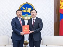 Төрийн нууцыг зөвхөн хуулиар тогтоох зорилгоор Төрийн болон албаны нууцын тухай хуулийн шинэчилсэн..