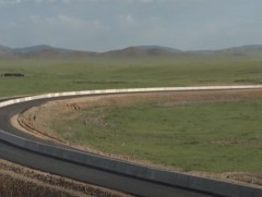 2026 онд Чойр-Мандалговь-Арвайхээр чиглэлийн 487 км авто замын 2 дугаар хэсгийн 100.21км замын ажл..