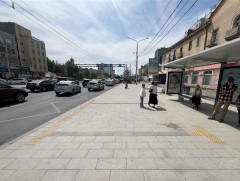 Нийслэлийн таван байршилд явган хүний зам шинэчлэх ажил үргэлжилж байна