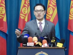 Э.Батшугар: Чанаргүй, хямд эм үйлдвэрлэдэг улс орнуудаас оруулж ирж байгаа эмийн хөнгөлөлтийг буур..