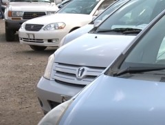 Өсвөр насны хүүхдүүд эмнэлгийн гаднаас автомашин хулгайлсан хэргийг шалгаж байна