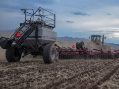 Хаврын тариалалтад зориулан 10 мянган тонн шатахууны нэг литрийг нь 3400 төгрөгөөр нийлүүлж байна