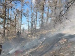 Ойн 2 түймрийг унтраахаар ажиллаж байна