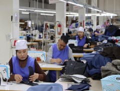 Ажлын байр нэмэгдүүлж, нэмүү өртөг шингээдэг оёмол бүтээгдэхүүн үйлдвэрлэлээ төр худалдан авалтаар..