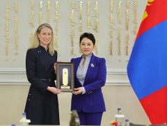 Гадаад харилцааны сайд Их Британи, Умард Ирландын нэгдсэн хаант улсаас Монгол Улсад суугаа элчин с..