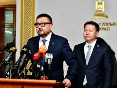 Гадаад зээлийн ашиглалт, үр ашгийг нэмэгдүүлэх тухай анхдагч хуулийн төслийг баталсантай холбогдуу..
