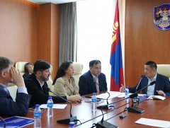 Нийслэлийн Засаг даргын нэгдүгээр орлогч Б.Мөнхбат “ЕКС групп” компанийн төлөөлөгчидтэй уулзлаа