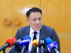 Шадар сайд Н.Номтойбаяр УОК-ын нэгдүгээр хурлаас гарсан шийдвэрийн талаар мэдээлэл өгч байна