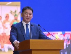 Ерөнхийлөгч У.Хүрэлсүх үсчин, гоо заслын үйлчилгээ эрхлэгчдийн төлөөлөлтэй уулзлаа