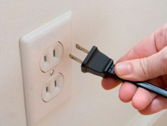Бороотой өдрүүдэд цахилгааны аюулгүй байдлаа хангаарай
