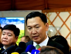 COP17: Ерөнхий сайд Н.Учрал аж ахуйн нэгжүүдийн төлөөлөлтэй уулзаж байна